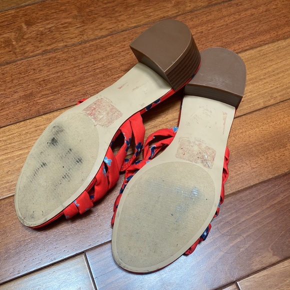 Nine West Slip Ons - Picture 3 of 4